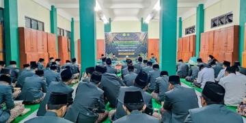 PTYQ Menawan Gelar Rapat Evaluasi Akhir Tahun dan Berikan Penghargaan kepada Ustadz Berprestasi