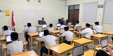 Madrasah Aliyah dan Madrasah Tsanawiyah Tahfidz Yanbu’ul Qur’an Kudus Sukses Laksanakan ANBK 2025