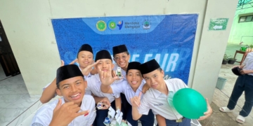 Science Fair and Market Day menjadi Momentum Berkesan di MTs Tahfidz Yanbu’ul Qur’an Kudus