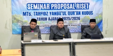 Pengembangan Critical Thinking Sklills melalui Seminar Proposal Riset di MTs-MA Tahfidz Yanbu’ul Qur’an Kudus