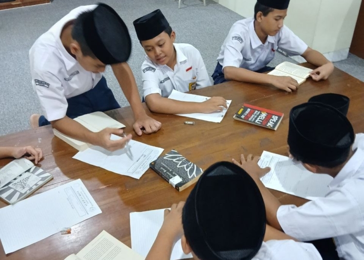 Literaktif, Program Madrasah untuk Santri Melek Literasi dan Berkarakter Positif