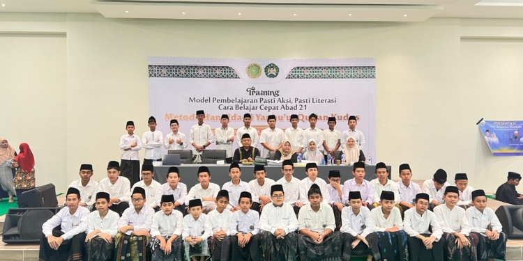 Santri dan Asatidz Pondok Tahfidz Yanbu’ul Qur’an Menawan Ikuti Diklat Brain Based Learning Bersama La Raiba Hanifida