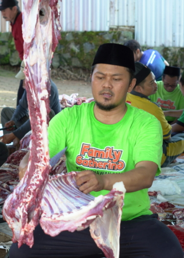 Pelaksanaan Kurban menjadi Momentum Kebersamaan di PTYQM