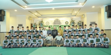 Haflatul Hidzaq Wal Wada’ Pondok Tahfidz Yanbu’ul Qur’an Menawan, 45 Santri Resmi Diwisuda